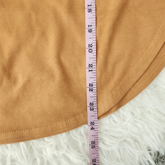 Forever 21 + Knit Top Tee Camel. Size 0X. New. - Picture 5 of 8